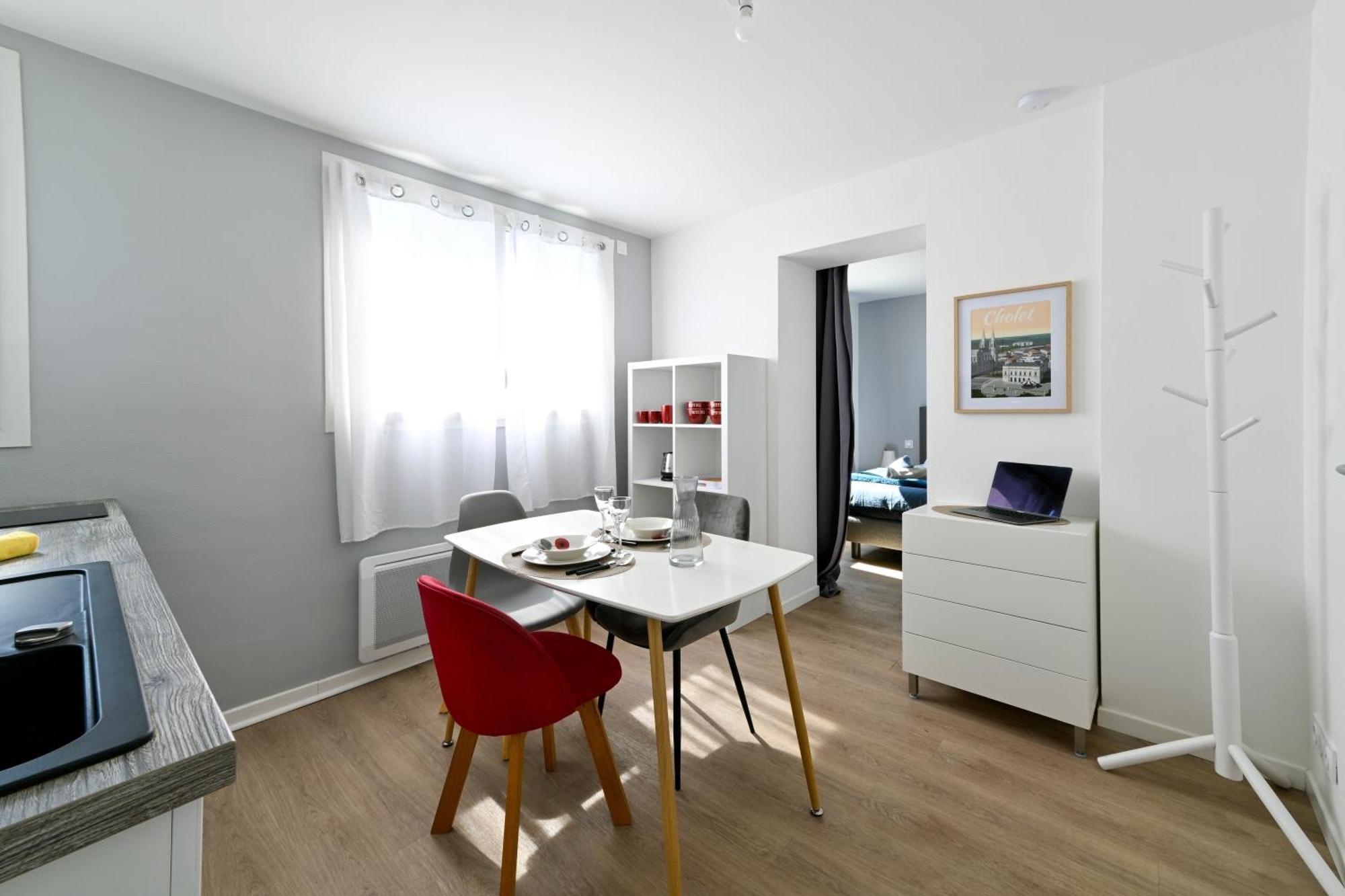 L'Ange Bleu - Appt A 25 Min Du Puy Du Fou Apartment Cholet Exterior foto